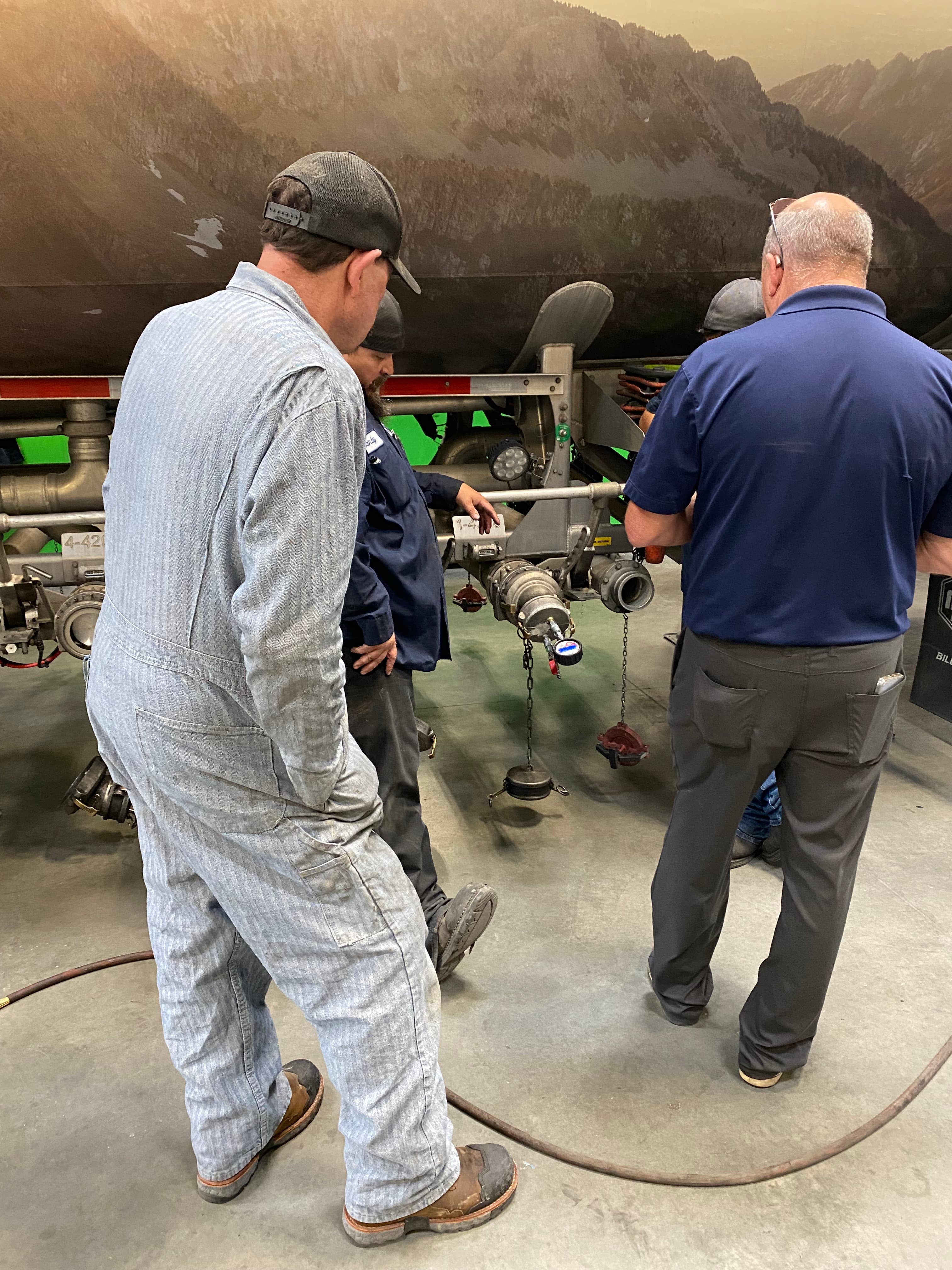 DOT cargo tank inspector training in session